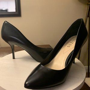 GUESS Leather Pumps Pointed Toe 7M 3inch Heel
